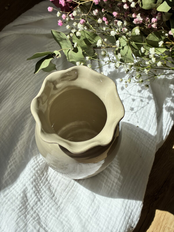 Vase ondulé